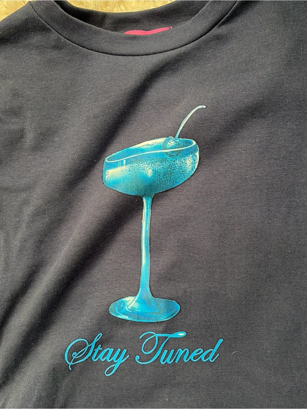 Edikted navy blue t shirt stay tuned size xs amazing condition- never worn